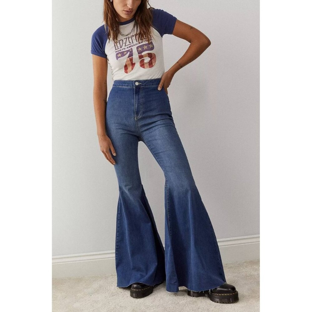 We The Free People Just Float On Flare Jeans Women's 26 Raw Hem High Rise